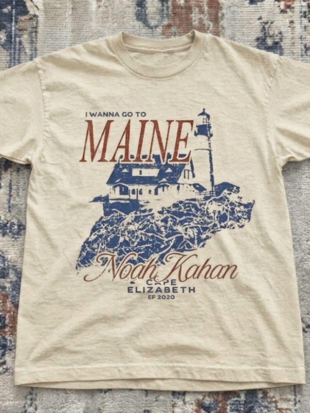 Natural Noah Kahan graphic shirt